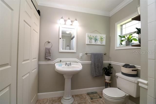 En Venta: $1,099,900 (4 camas, 2 baños, 3043 Pies cuadrados)