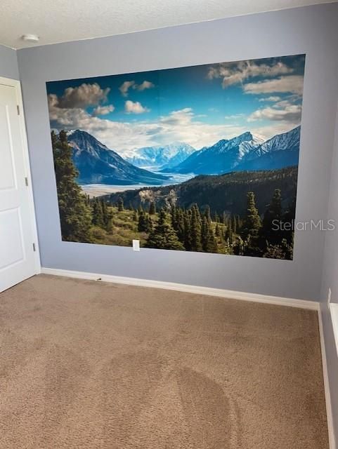 合同活跃: $2,450 (4 贝兹, 2 浴室, 2443 平方英尺)