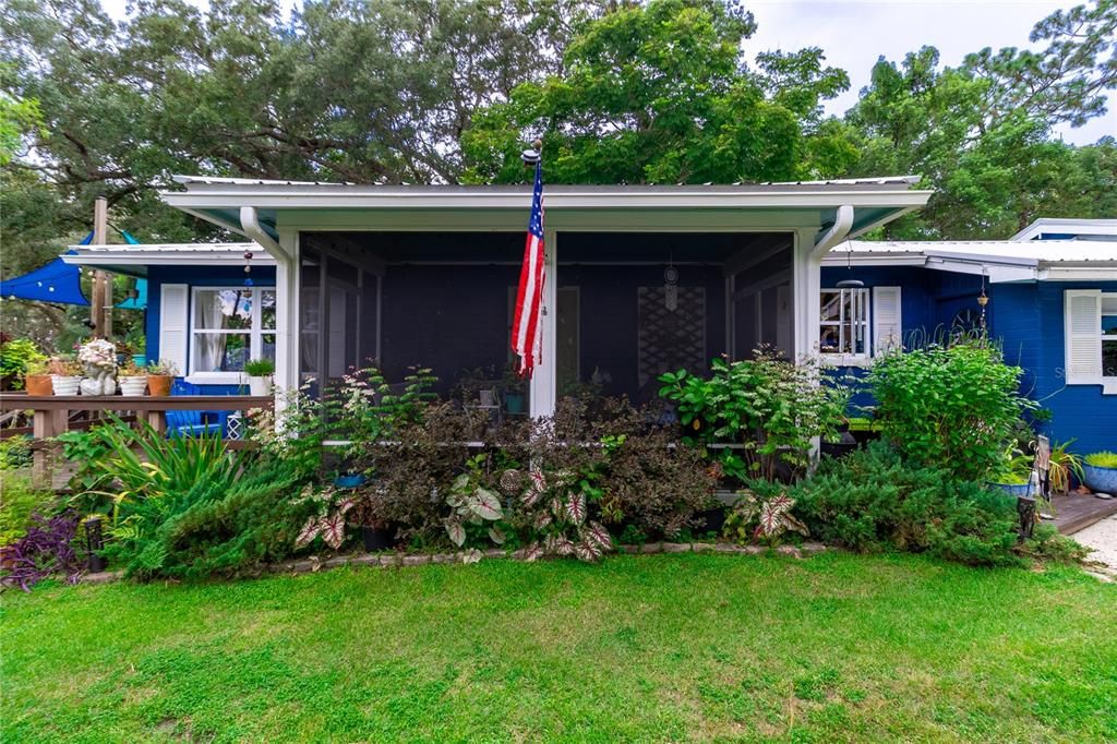 For Sale: $389,900 (4 beds, 2 baths, 2058 Square Feet)