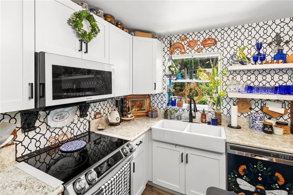 For Sale: $389,900 (4 beds, 2 baths, 2058 Square Feet)