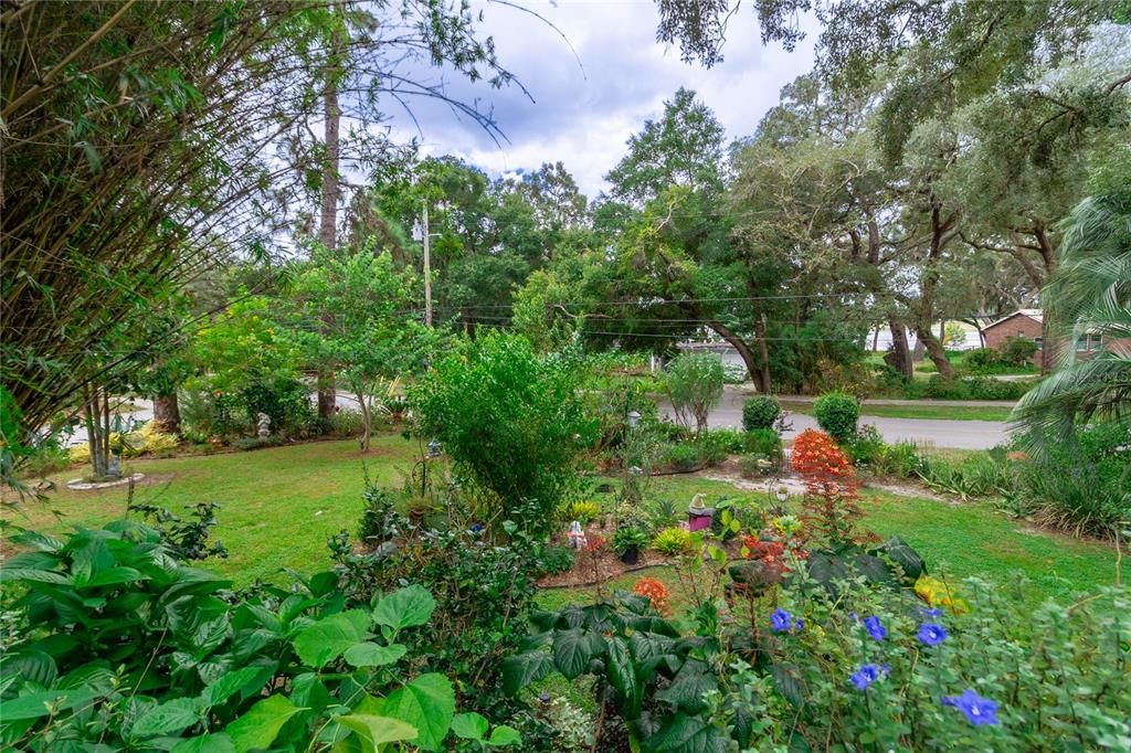 For Sale: $389,900 (4 beds, 2 baths, 2058 Square Feet)