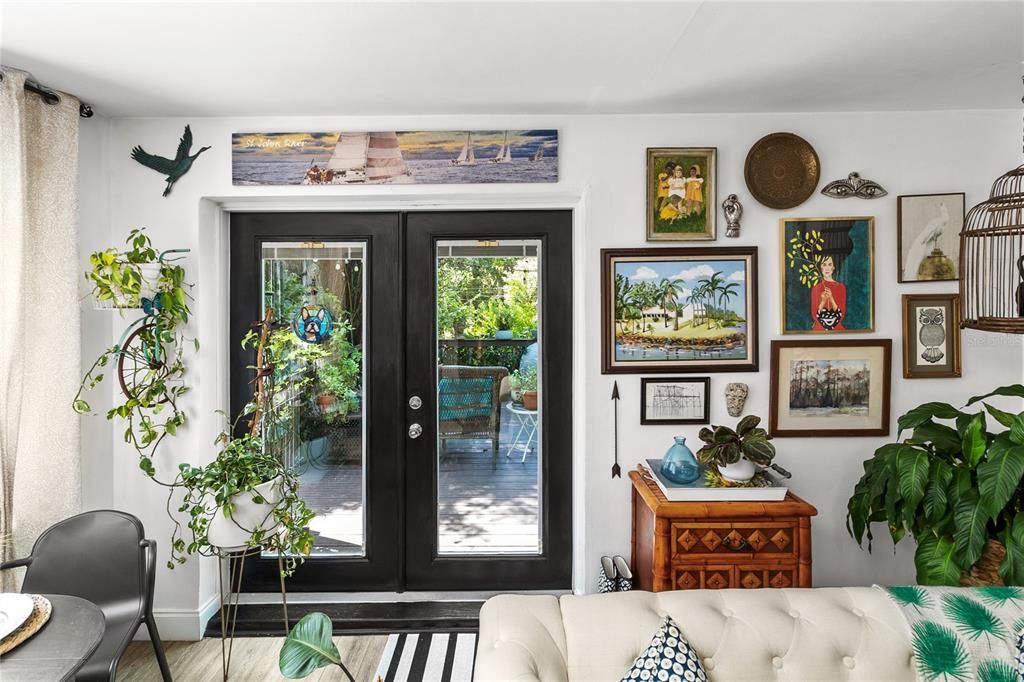 For Sale: $389,900 (4 beds, 2 baths, 2058 Square Feet)