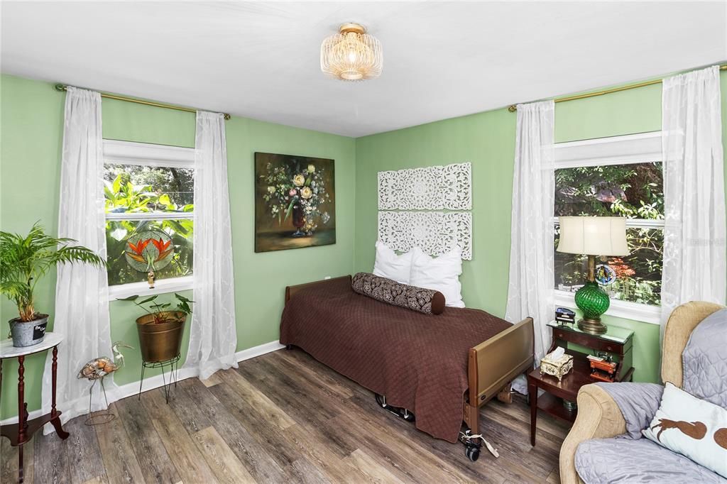 For Sale: $389,900 (4 beds, 2 baths, 2058 Square Feet)