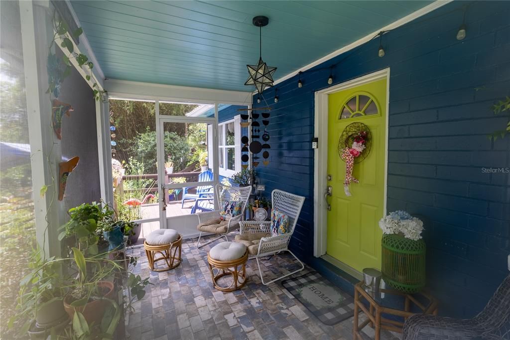 For Sale: $389,900 (4 beds, 2 baths, 2058 Square Feet)