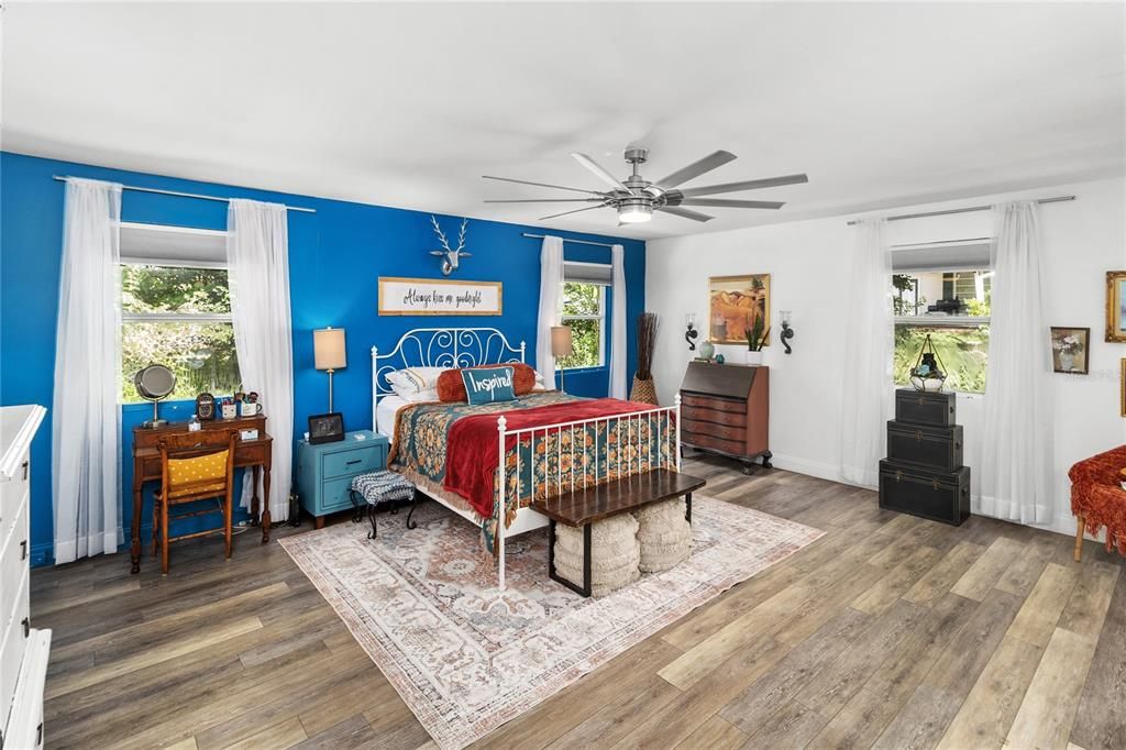 For Sale: $389,900 (4 beds, 2 baths, 2058 Square Feet)