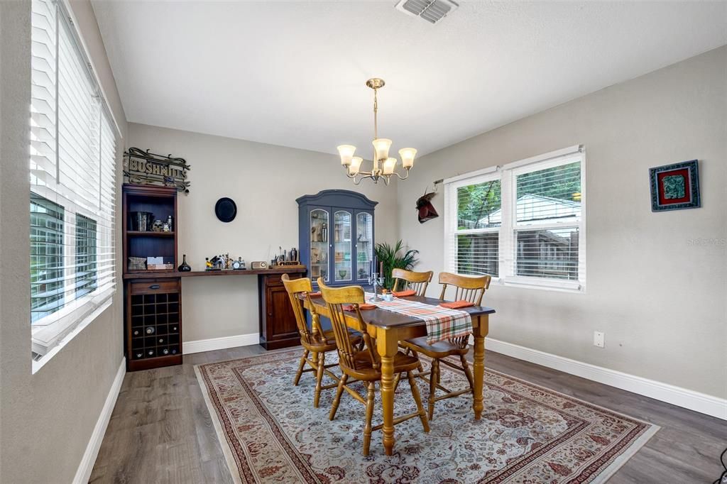 На продажу: $231,000 (0 спален, 0 ванн, 1190 Квадратных фут)