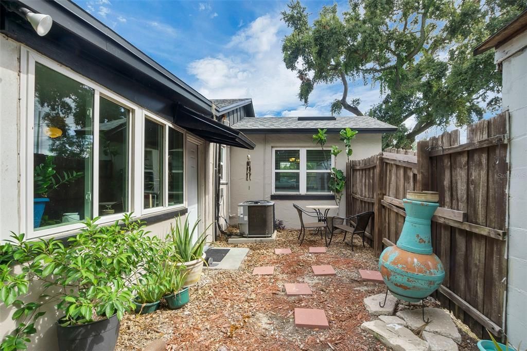 На продажу: $231,000 (0 спален, 0 ванн, 1190 Квадратных фут)