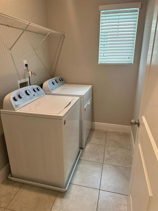 For Rent: $2,940 (4 beds, 2 baths, 1868 Square Feet)