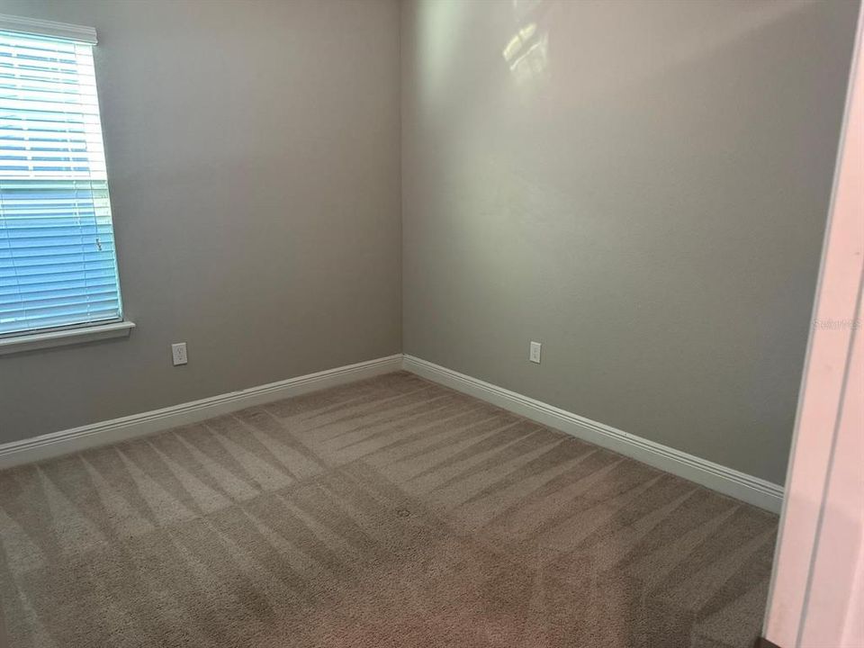 For Rent: $2,940 (4 beds, 2 baths, 1868 Square Feet)