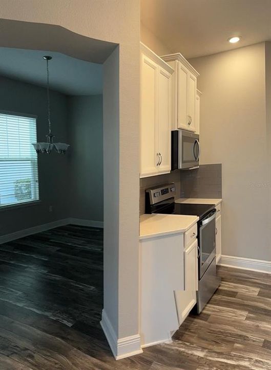 For Rent: $2,940 (4 beds, 2 baths, 1868 Square Feet)