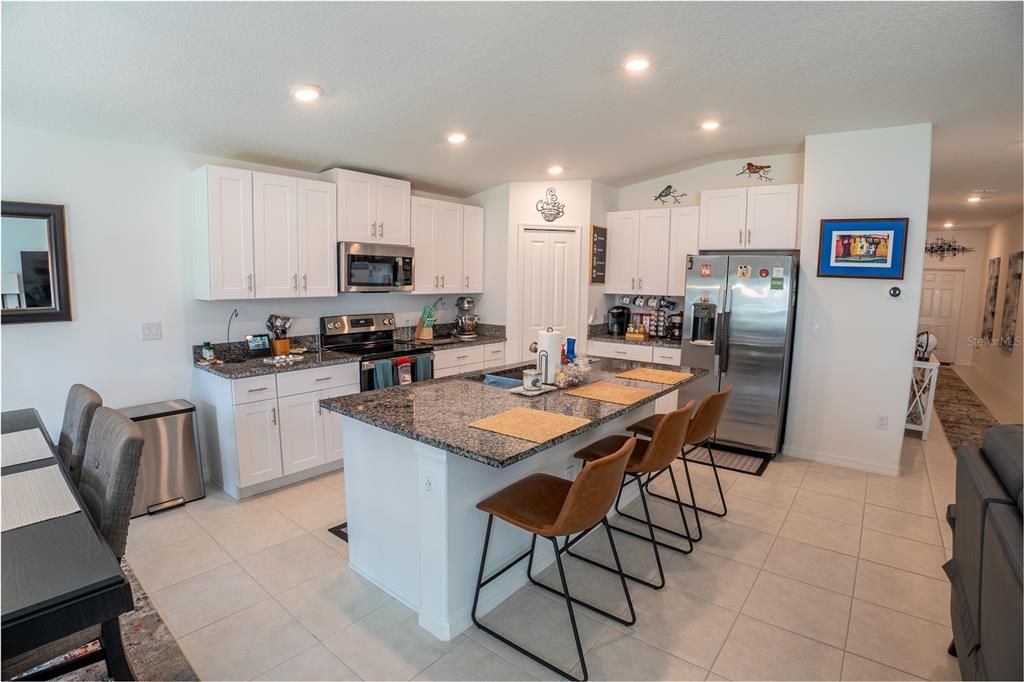 Active With Contract: $318,000 (4 beds, 2 baths, 1918 Square Feet)