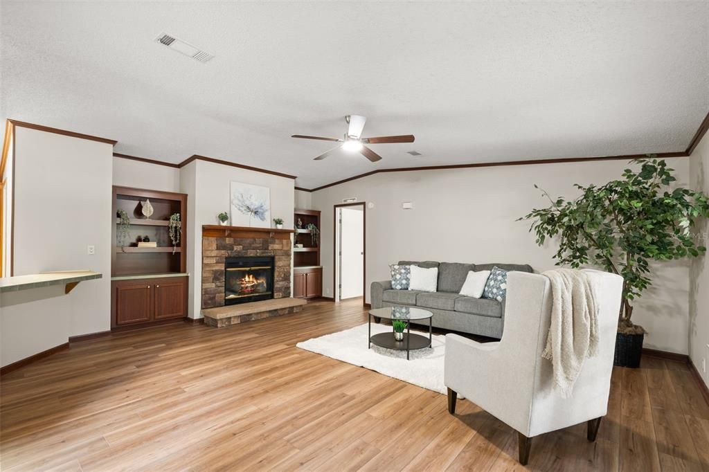 For Sale: $269,762 (4 beds, 2 baths, 2356 Square Feet)