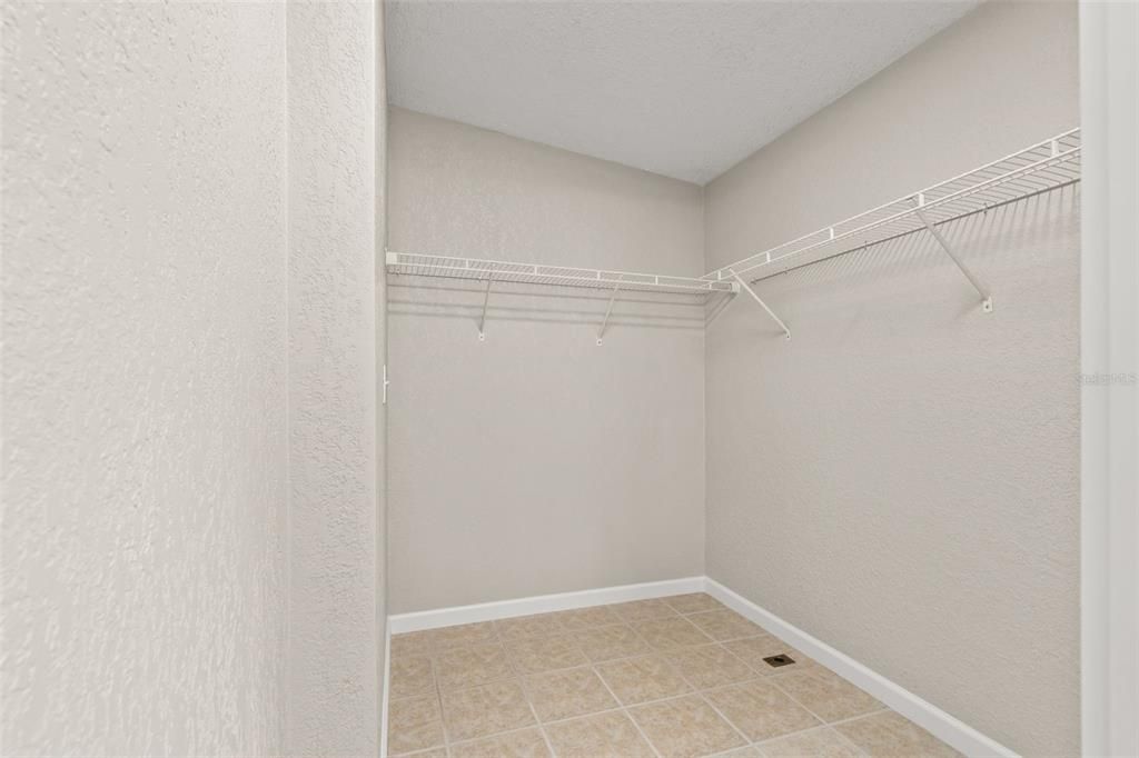 For Sale: $269,762 (4 beds, 2 baths, 2356 Square Feet)