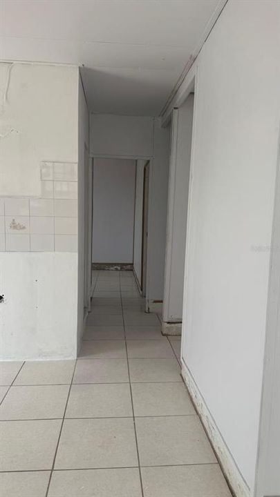 For Sale: $170,000 (6 beds, 2 baths, 880 Square Feet)