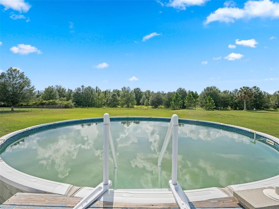 На продажу: $215,000 (4 спален, 2 ванн, 1512 Квадратных фут)