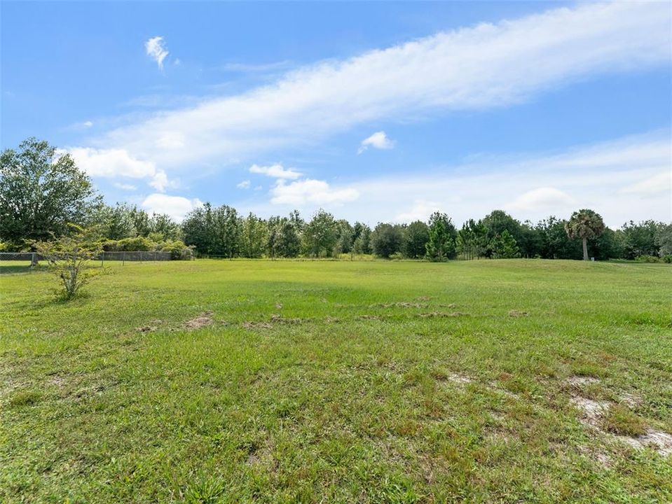 На продажу: $215,000 (4 спален, 2 ванн, 1512 Квадратных фут)