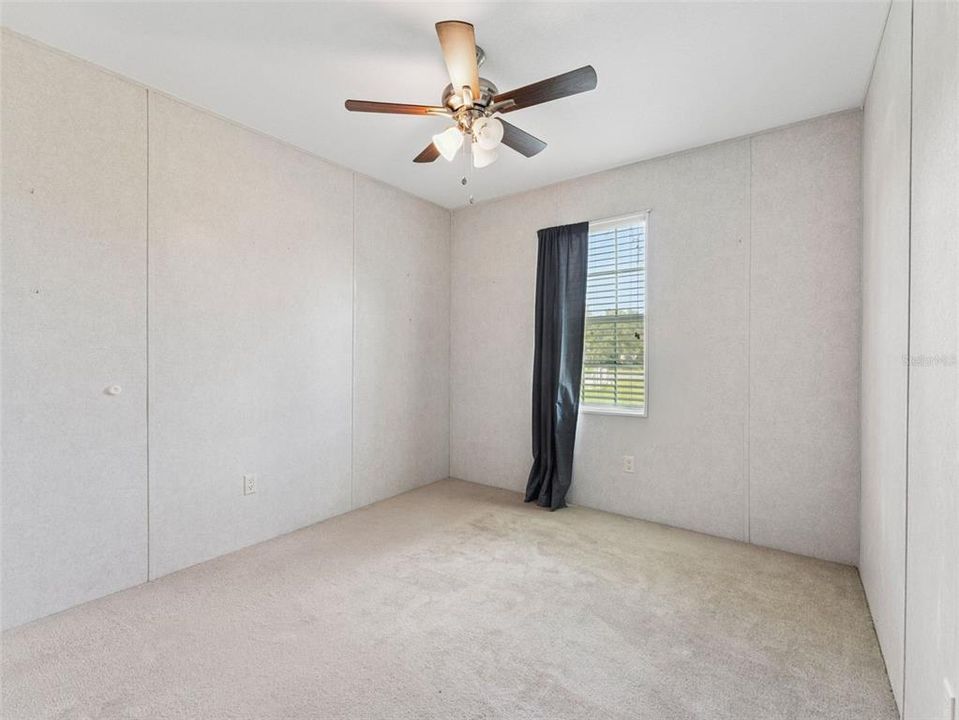 На продажу: $215,000 (4 спален, 2 ванн, 1512 Квадратных фут)