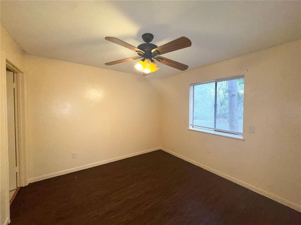 На продажу: $122,500 (2 спален, 2 ванн, 874 Квадратных фут)