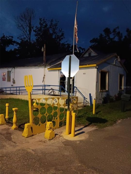 For Sale: $270,000 (0 beds, 0 baths, 760 Square Feet)