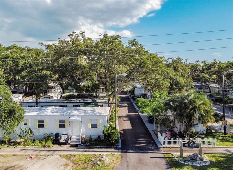 Под контрактом: $1,300,000 (440 спален, 0 ванн, 100 Квадратных фут)