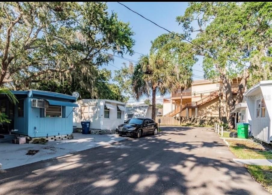 Под контрактом: $1,300,000 (440 спален, 0 ванн, 100 Квадратных фут)