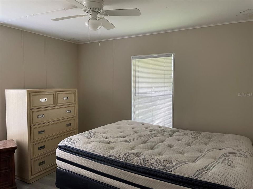 Под контрактом: $1,300,000 (440 спален, 0 ванн, 100 Квадратных фут)