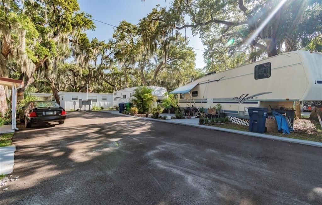 Под контрактом: $1,300,000 (440 спален, 0 ванн, 100 Квадратных фут)