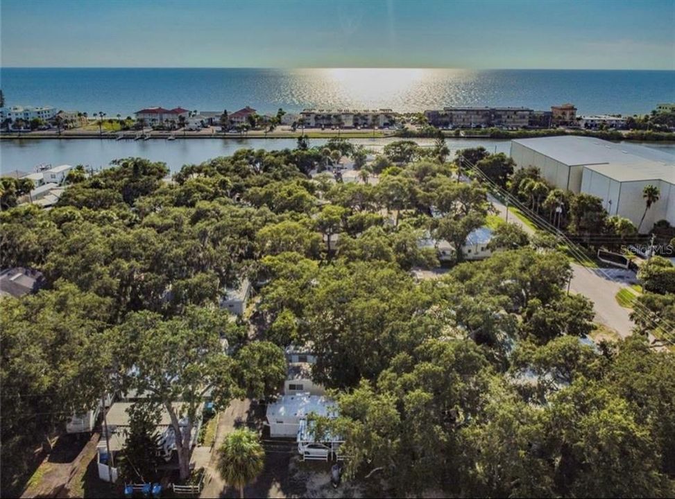 Под контрактом: $1,300,000 (440 спален, 0 ванн, 100 Квадратных фут)