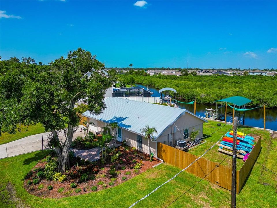 Activo con contrato: $525,000 (3 camas, 2 baños, 1602 Pies cuadrados)