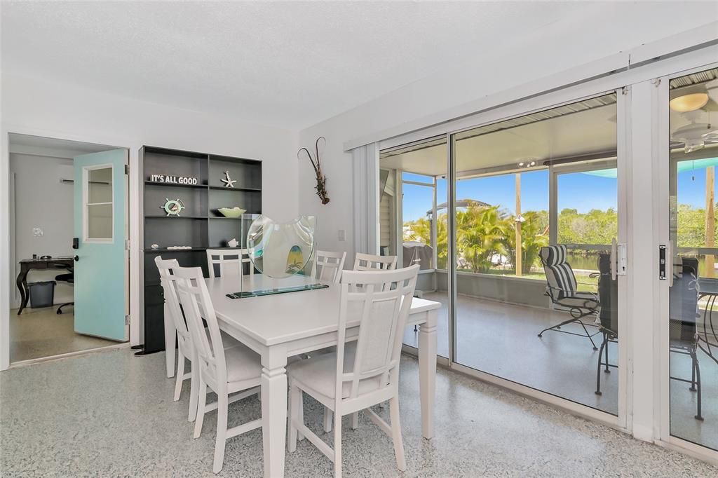 Activo con contrato: $525,000 (3 camas, 2 baños, 1602 Pies cuadrados)