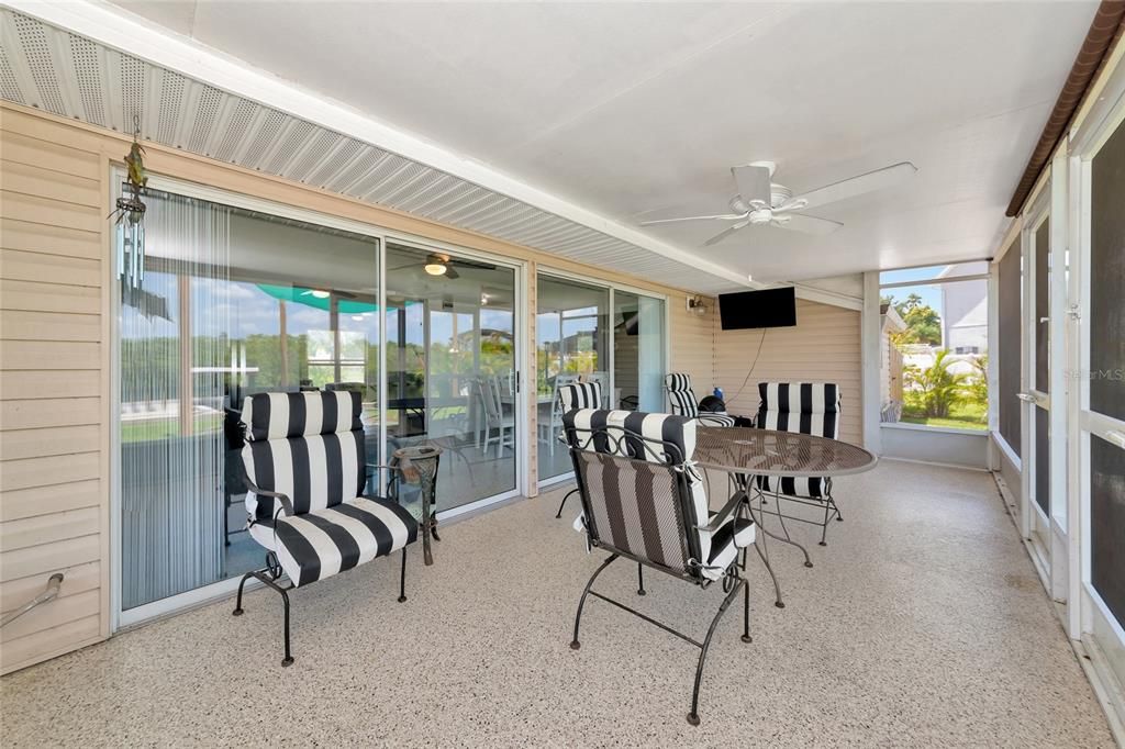 Activo con contrato: $525,000 (3 camas, 2 baños, 1602 Pies cuadrados)