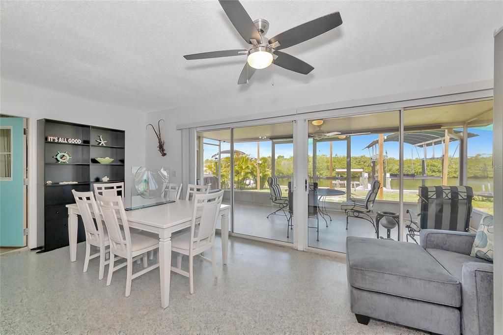 Activo con contrato: $525,000 (3 camas, 2 baños, 1602 Pies cuadrados)