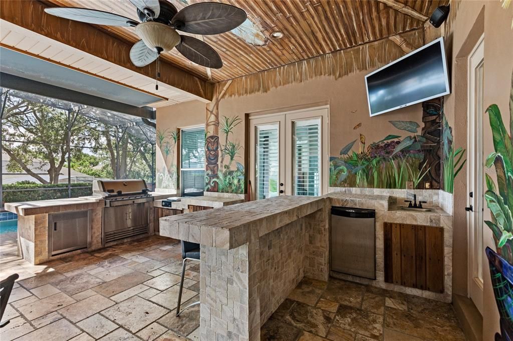 For Sale: $1,080,000 (4 beds, 4 baths, 4676 Square Feet)