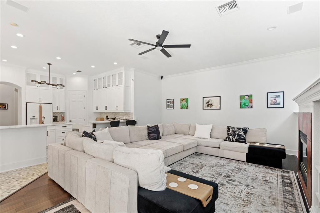 For Sale: $1,080,000 (4 beds, 4 baths, 4676 Square Feet)