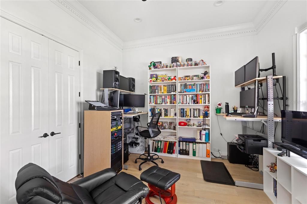 For Sale: $1,080,000 (4 beds, 4 baths, 4676 Square Feet)