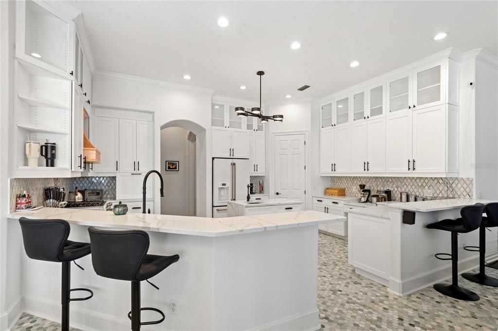 For Sale: $1,080,000 (4 beds, 4 baths, 4676 Square Feet)