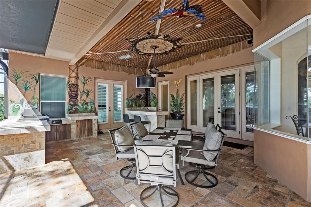 For Sale: $1,080,000 (4 beds, 4 baths, 4676 Square Feet)