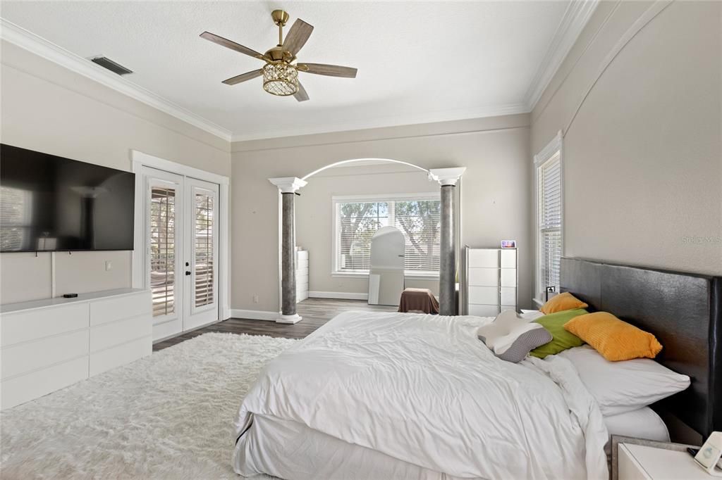 For Sale: $1,080,000 (4 beds, 4 baths, 4676 Square Feet)