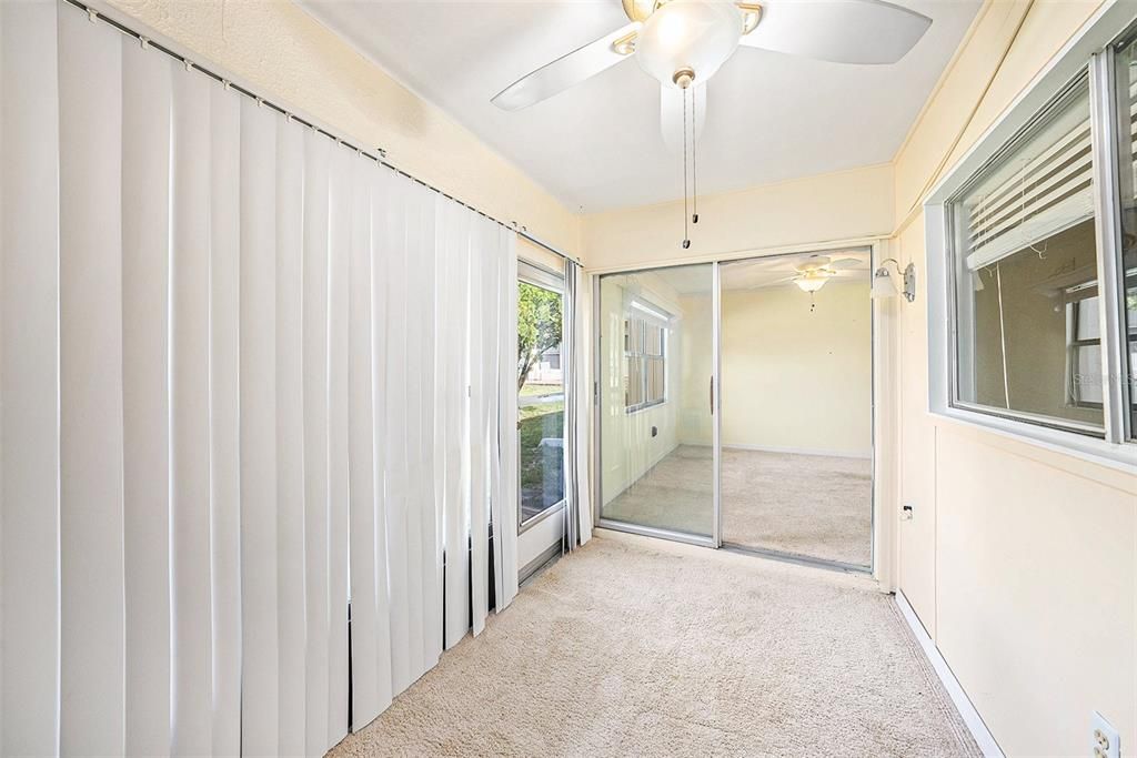 Active With Contract: $79,000 (1 beds, 1 baths, 646 Square Feet)