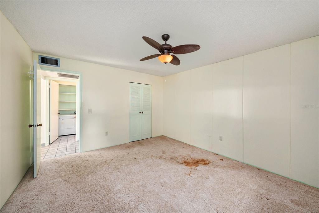 Active With Contract: $79,000 (1 beds, 1 baths, 646 Square Feet)