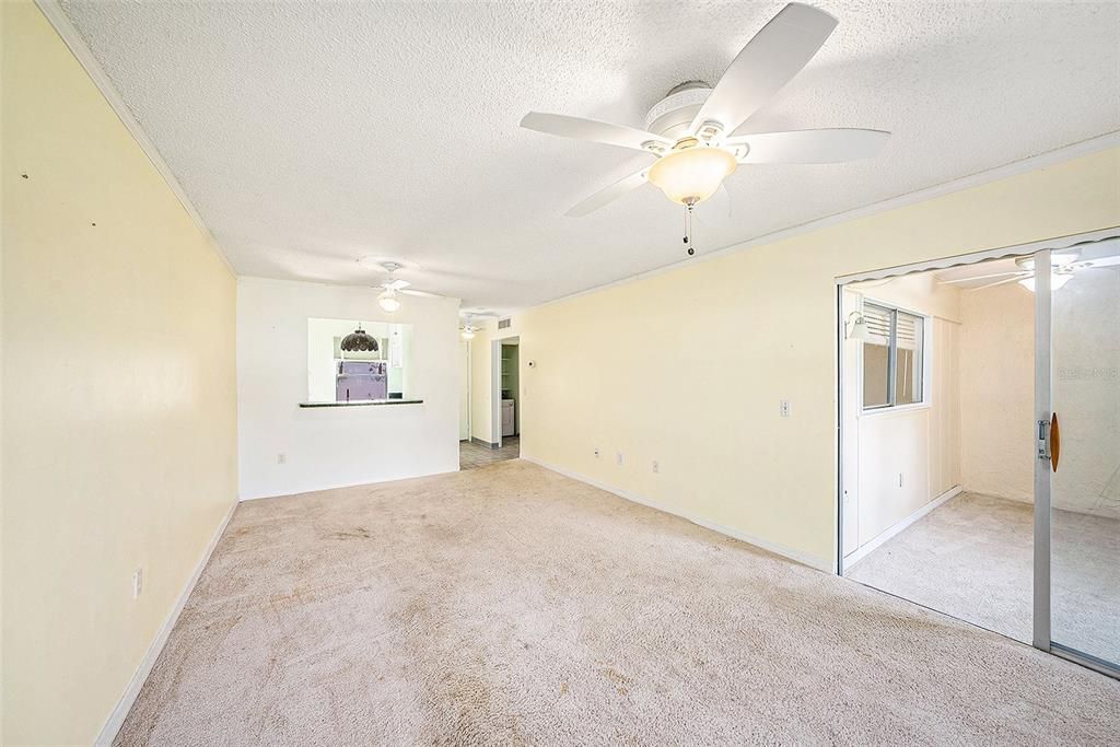 Active With Contract: $79,000 (1 beds, 1 baths, 646 Square Feet)