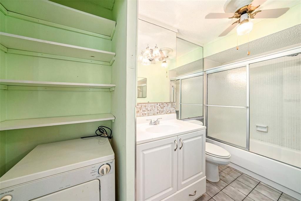 Active With Contract: $79,000 (1 beds, 1 baths, 646 Square Feet)