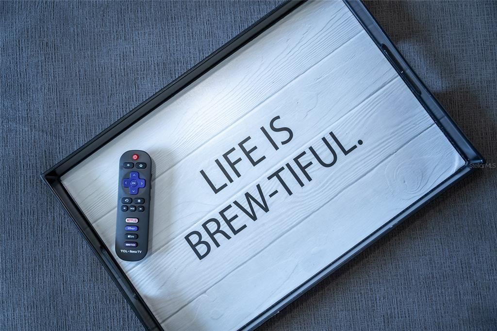 待售: $370,000 (3 贝兹, 2 浴室, 1946 平方英尺)