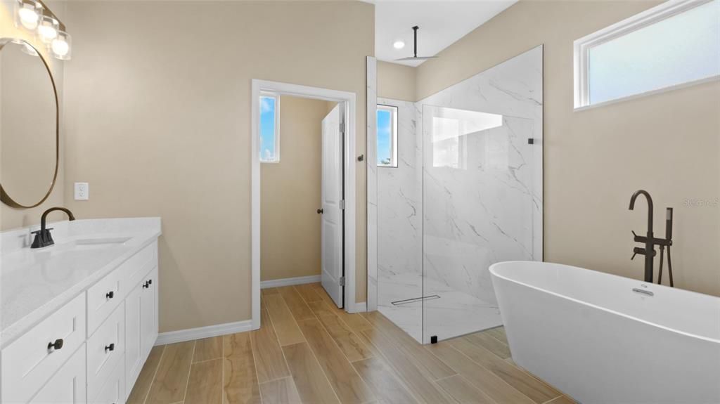 En Venta: $380,000 (3 camas, 2 baños, 1813 Pies cuadrados)