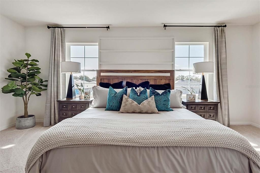 Activo con contrato: $474,990 (4 camas, 2 baños, 2432 Pies cuadrados)