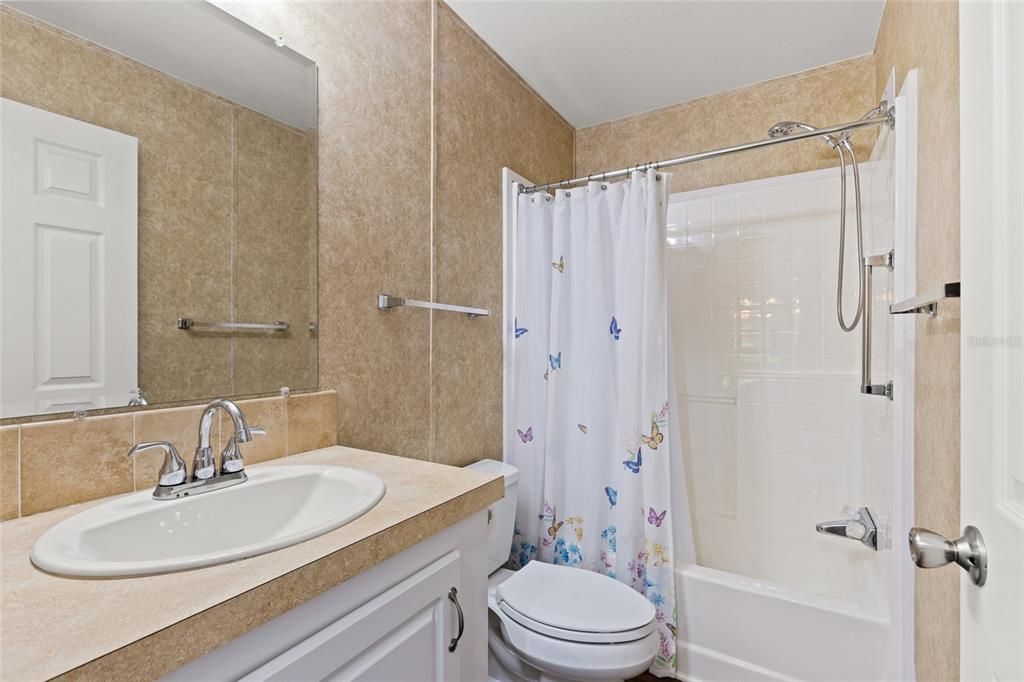 待售: $299,900 (3 贝兹, 2 浴室, 1576 平方英尺)