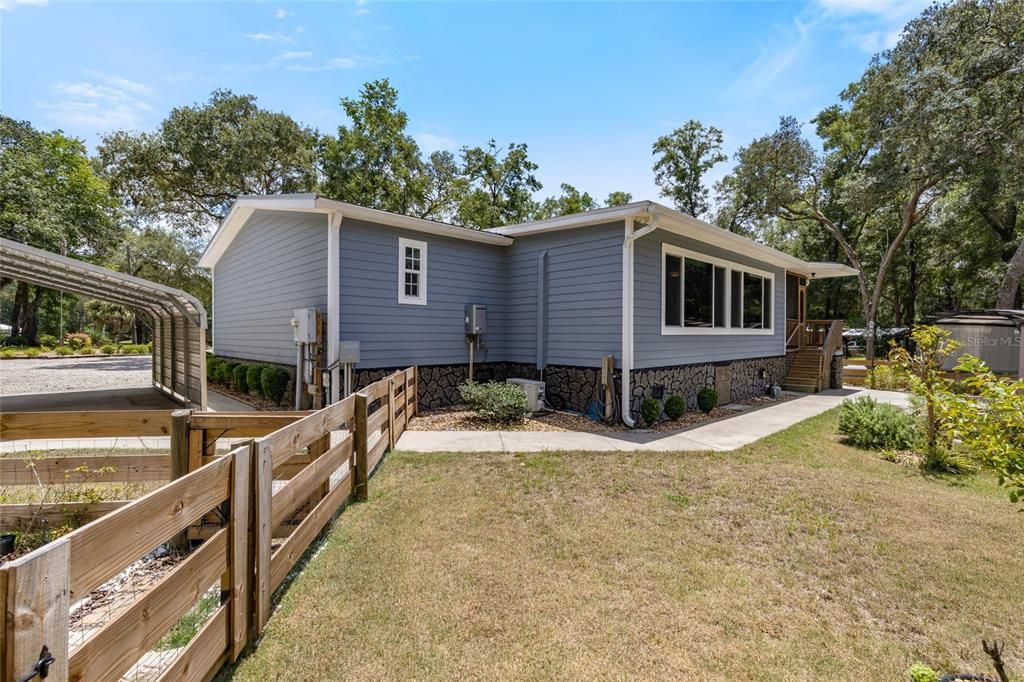 待售: $299,900 (3 贝兹, 2 浴室, 1576 平方英尺)