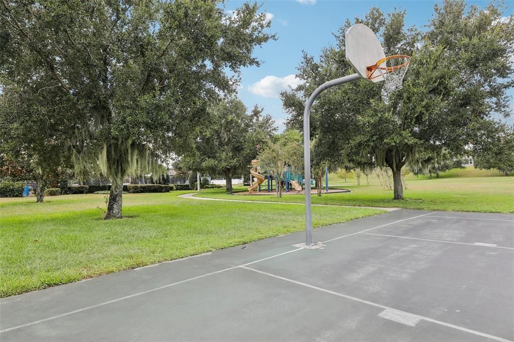 For Sale: $399,000 (4 beds, 2 baths, 2017 Square Feet)