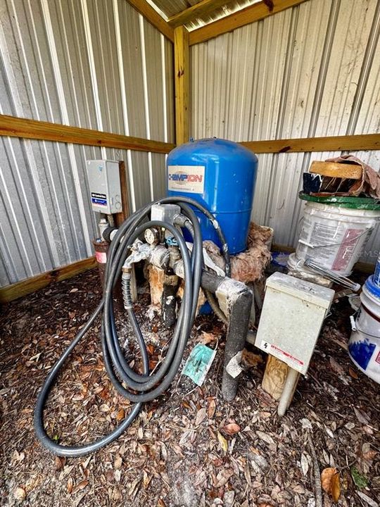 For Sale: $175,000 (3 beds, 2 baths, 1212 Square Feet)