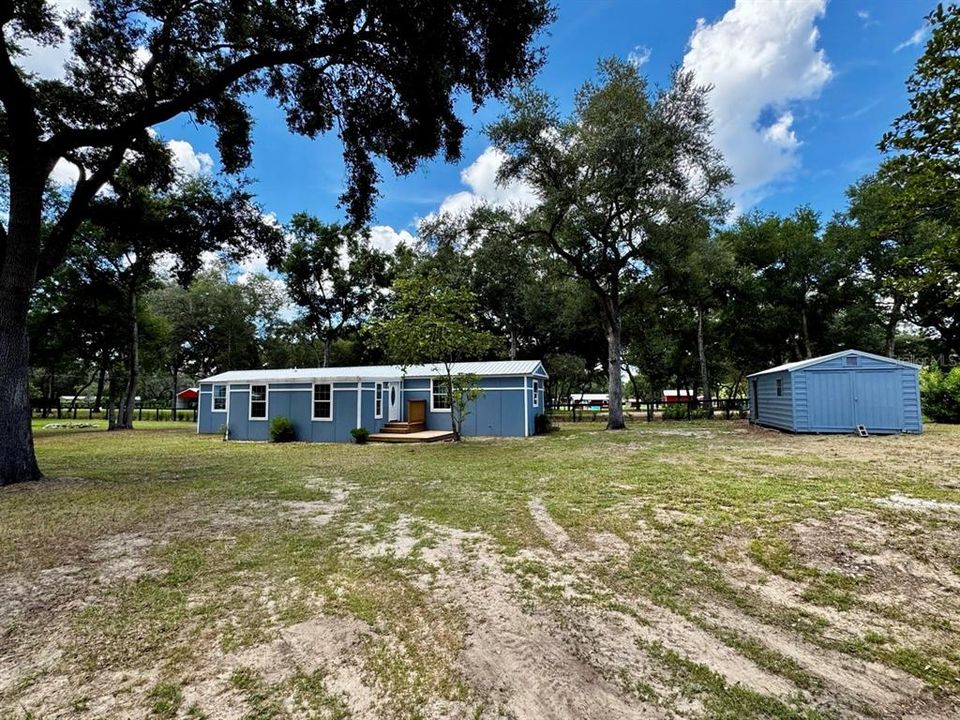 For Sale: $175,000 (3 beds, 2 baths, 1212 Square Feet)